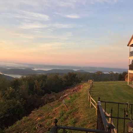 Whitney Mountain Lodge Lost Bridge Village ภายนอก รูปภาพ