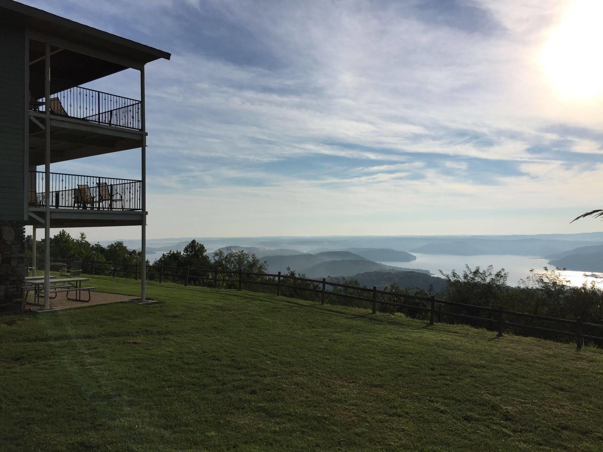 Whitney Mountain Lodge Lost Bridge Village ภายนอก รูปภาพ