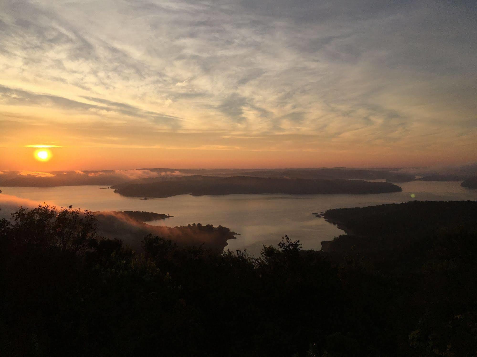 Whitney Mountain Lodge Lost Bridge Village ภายนอก รูปภาพ